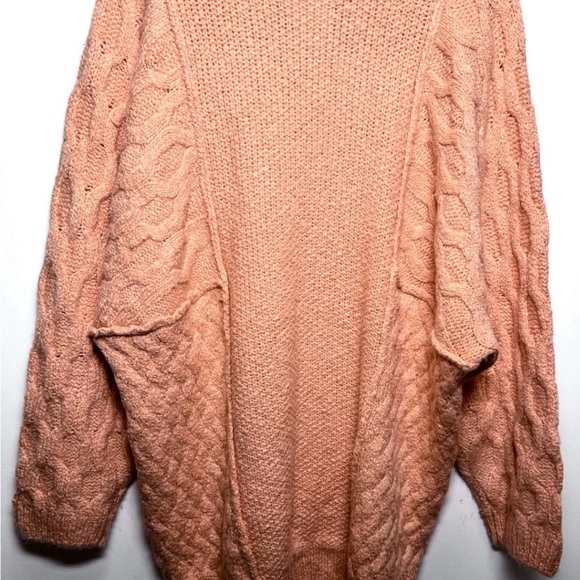 Free People Peach Cable Knit Mini Sweater Dress NWT Oversized Size Small - Picture 3 of 10